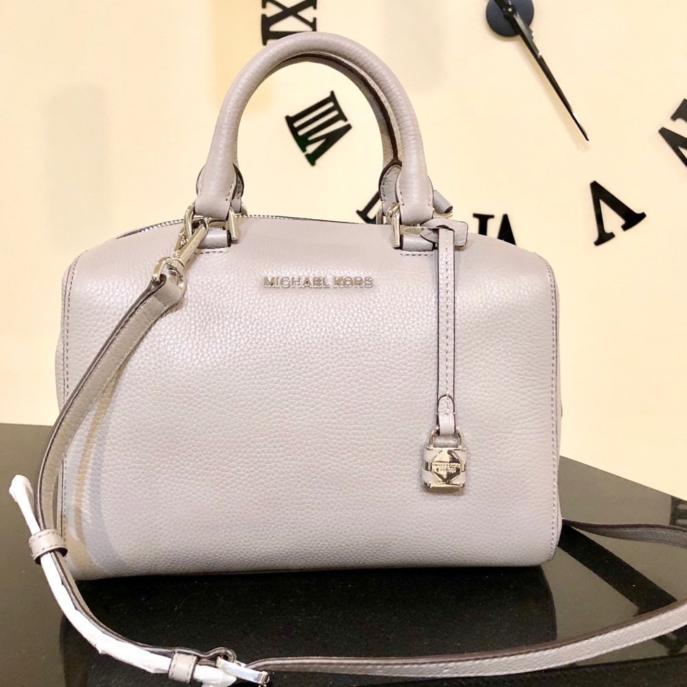 Michael Kors Med Gray leather Satchel